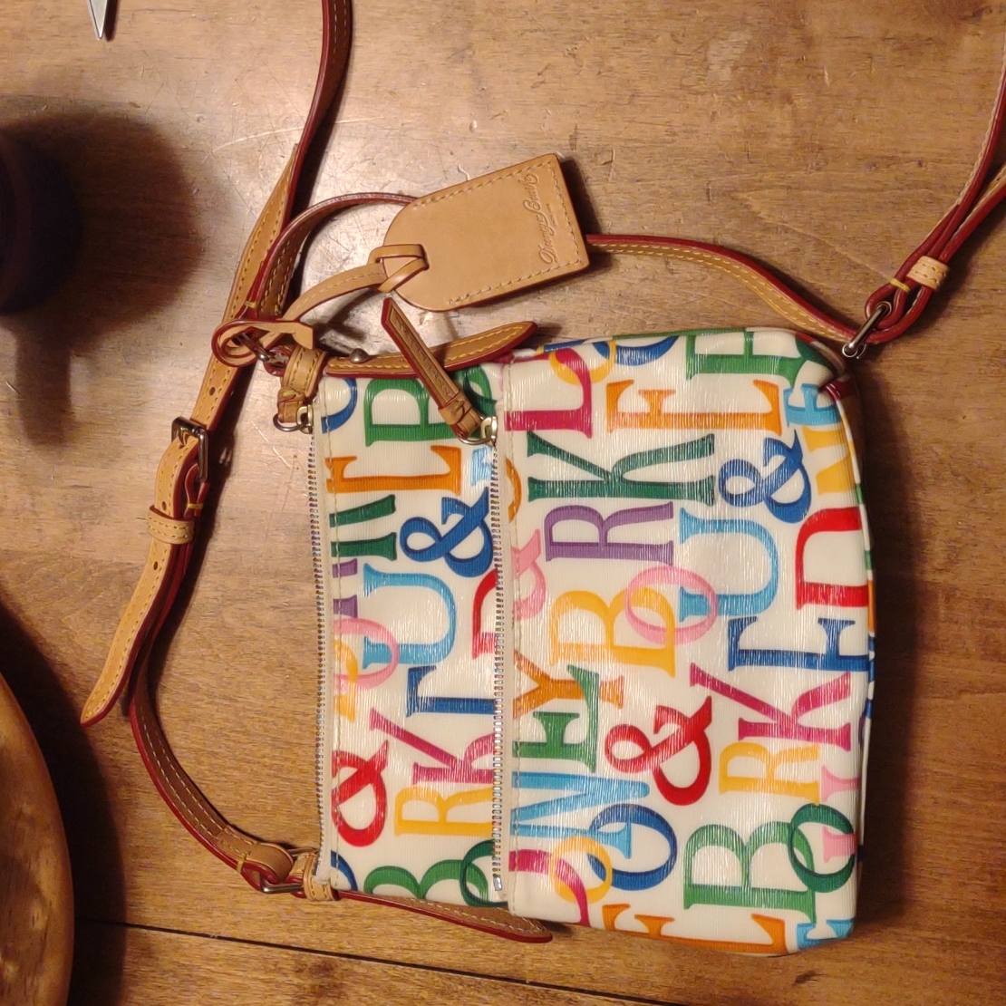 Gorgeous Brand New Dooney And Bourke Genuine Leather Crossbody